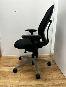 Kancelárska stolička Steelcase Leap V2 Grey - 2