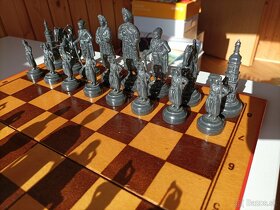 Predám šachovú súpravu - 2