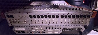 Predám DIGITÁLNY MIX TASCAM DM-3200 - 2