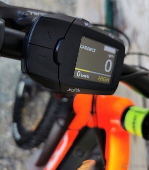 damsky pansky horsky elektrobicykel pneu 27,5 ram 20 - 2