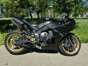 Predám Yamaha YZF R1 Big Bang - 2