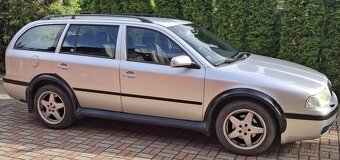 Škoda Octavia Combi 1 - 2