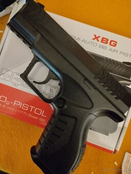 Airsoft pištoľ Co2 - 2