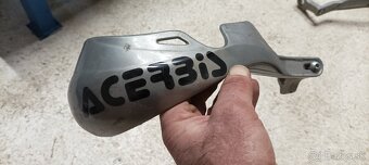 Chrániče na páčky motocykla Acerbisy, hliníkové. - 2
