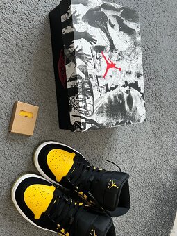 Jordan 1 mid - New love - 2