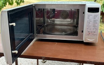 Teplovzdušná mikrovlnná rúra s grilom ETA - 2