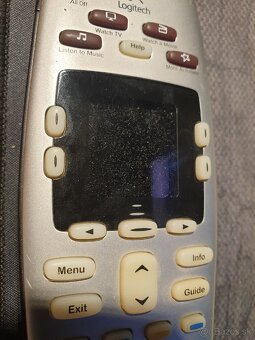 Univerzálny diaľkový ovládač Logitech Harmony 600 - 2