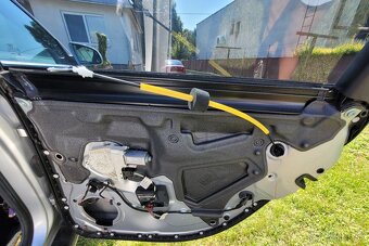 Prave zadne dvere audi a6 c6 - 2