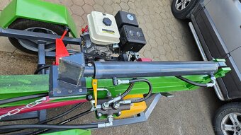 Hydraulická štiepačka - 2