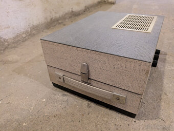 Retro kufrikovy gramofon - 2