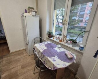 Na predaj 2-izbový tehlový byt v centre Komárna krj LRo-1554 - 2