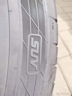 255/55R18 letné pneu Continental - 2