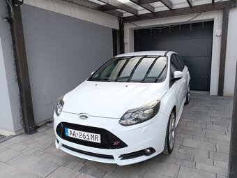 Ford Focus ST - 2