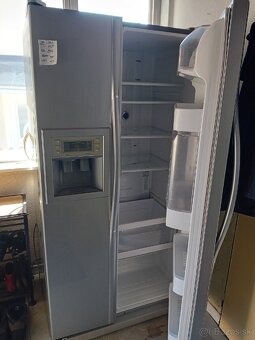 Chladnička s mraziakom Samsung - 2