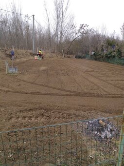 Dvojzáhrada v Kráľovej nad Váhom pri Váhu o výmere 520 m2 - 2