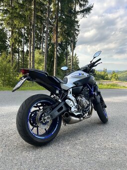 Yamaha mt 07 - 2