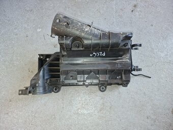 Obal vzduchového filtra Peugeot 206 + - 2