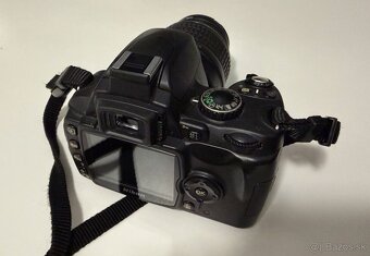 predam nikon d40 nikkor 18-55 1:3,5-5,6 nikkor 35mm 1:1,8 - 2