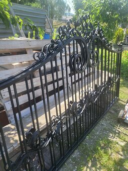 Ozdobná kovaná dvojbrána - 2