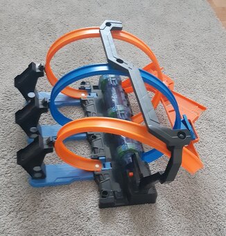 DRAHA HOT WHEELS CORKSCREW CRASH - 2