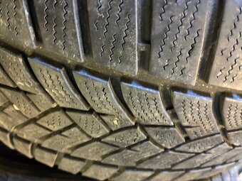 Good year 215/50 R17 95V - 2