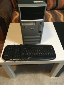 Predám stolný počítač HP + klávesnicu - 2