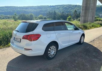 OPEL ASTRA SPORTS TOURER - úplná servisná história - 2