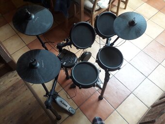 Predám bicie Alesis Nitro - 2