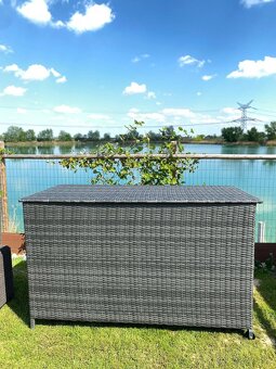 Veľký ratanový úložný box na vankúše – 930 litrov, šedý melí - 2
