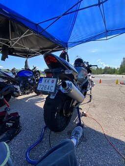 Suzuki GSXR-R 750 k4 - 2