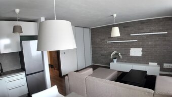 Krásny 3izb byt so zariadením a vlastným parkovaním - 2