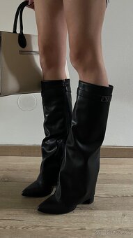 Nové krásne čižmy na opätku - 2