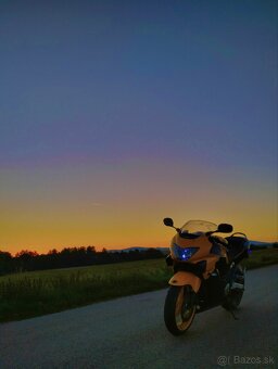 Honda CBR600 F4 (2000) – plne dokončený projekt / bez TP - 2