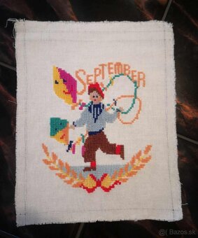 Vyšívaný kalendár - 2