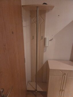 Vešiak na bundy - 2