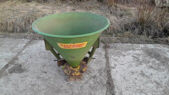 Rozmetadlo na umelé hnojivo - 2