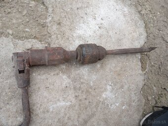 Starý nápis vŕtačka - 2