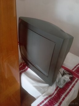 Predam starsie televizory znacka philips - 2