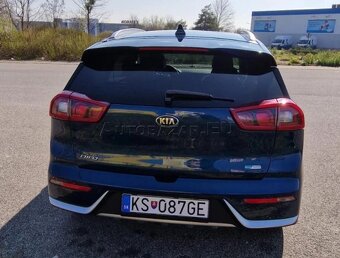 KIA NIRO - PLATINUM - 2