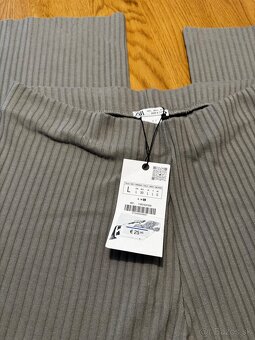 Zara rebrovane siroke nohavice vel.:L NOVE - 2