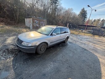 Volkswagen Passat 1.9 tdi 81kw afn Rozpredam na náhradné die - 2