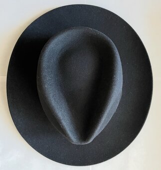 Tonak Fedora Hermes 13865, veľkosť 59, čierny - 2