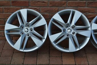 5x112 R17 Hlinikove disky Original Škoda Superb - 2