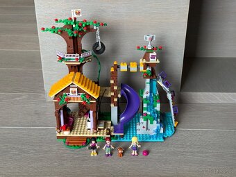 41122 LEGO Dobrodružný tábor dom na strome - 2
