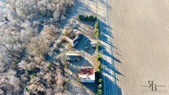 NA PRENÁJOM POZEMOK SO STARŠÍMI STAVBAMI - 2