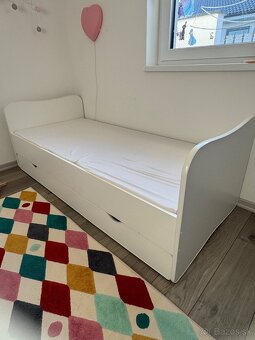 postel so zábranou - 2