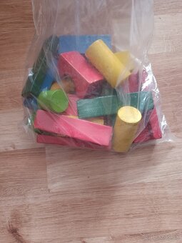 Drevené kocky - farebné - 2