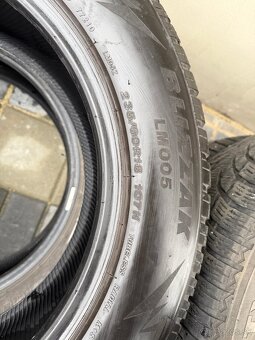 Zimné pneumatiky Bridgestone 235/60 R18 - 2