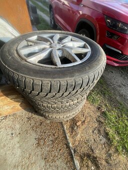 Predám zimne Pneu 235/60r18 - 2