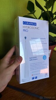 Curaprox Hydrosonic PRO sonická kefka so zárukou - 2